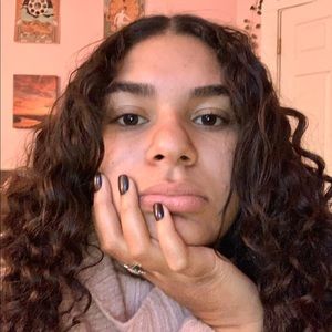 Meet your Posher, Maya